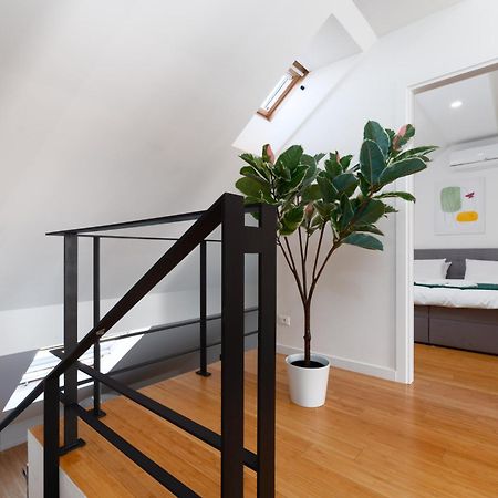 Two-Level Apart With A Terrace Near The Vltava River Praha Exteriér fotografie